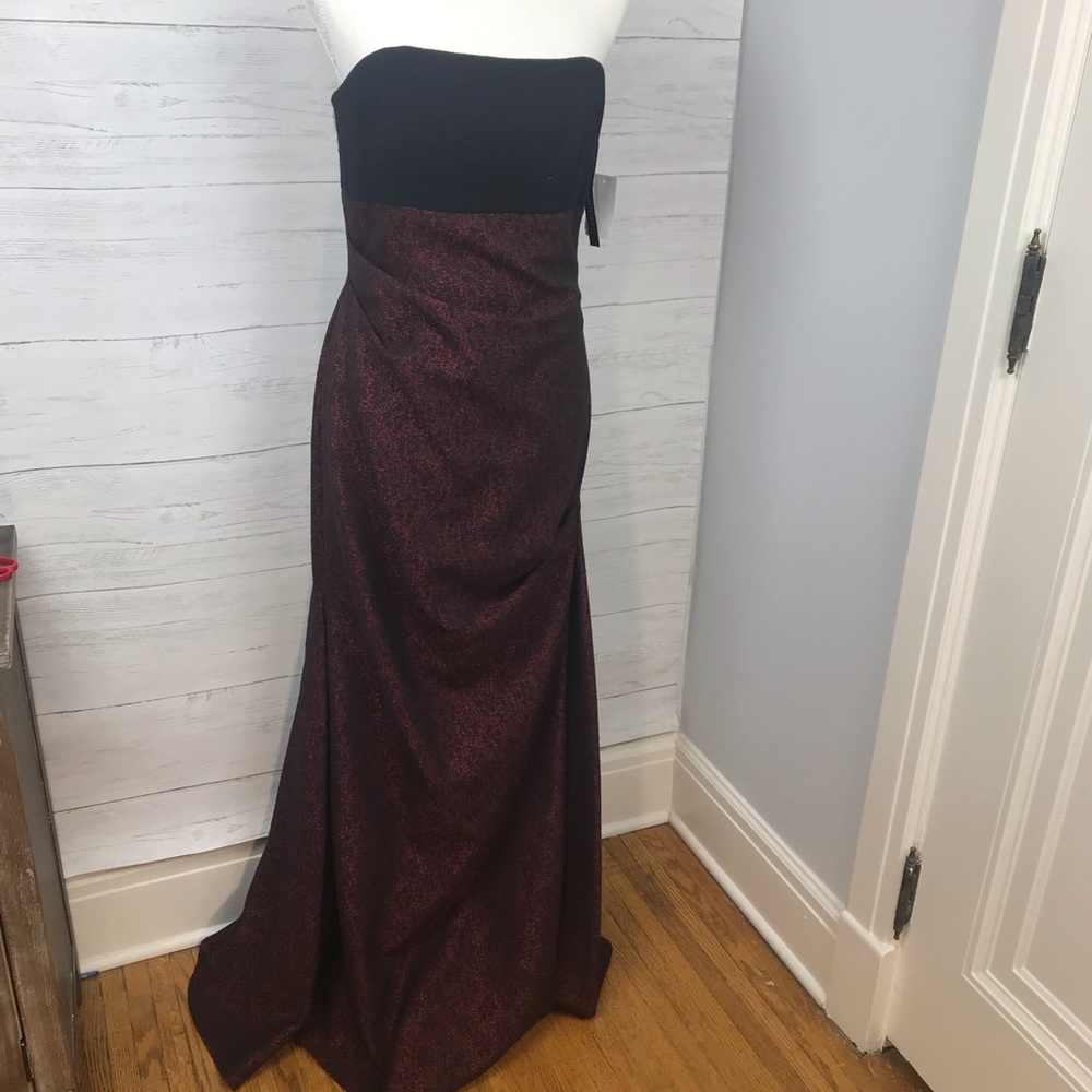 David Meister Strapless Black and Burgundy Evening Gown